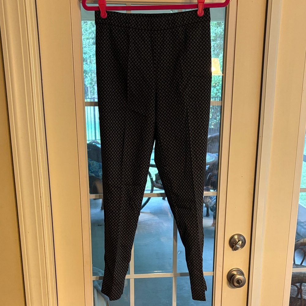 Susan Graver Black and White Cropped Pant
